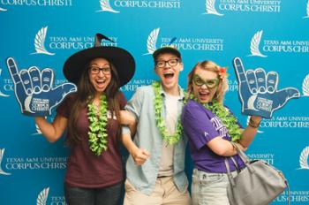 Senior Party Celebrates New Islander Alumni