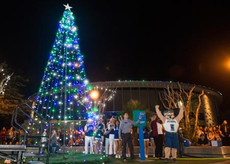A&M-Corpus Christi Kicks off Holiday Season with Islander Lights and Holiday Gala