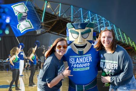 Celebrate Islander Pride and Tradition at Homecoming 2018